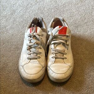 THE ROGER Advantage OnCloud Sneaker